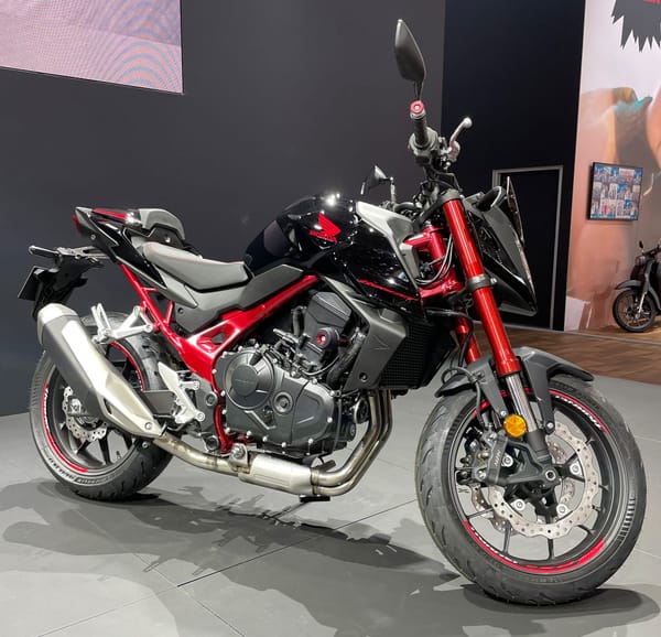 Honda Hornet 750 für 2023 - Preis und neues Zubehör